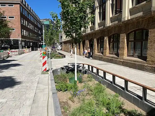 Tiefbeet in der Dechanatstra&szlig;e.