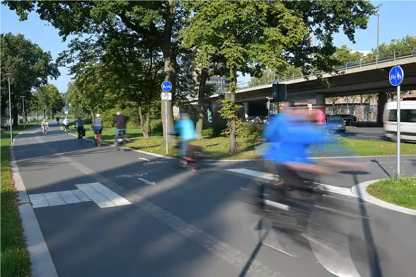 In Kürze stehen mehr komfortable Wegeverbindungen für den Radverkehr zur Verfügung.