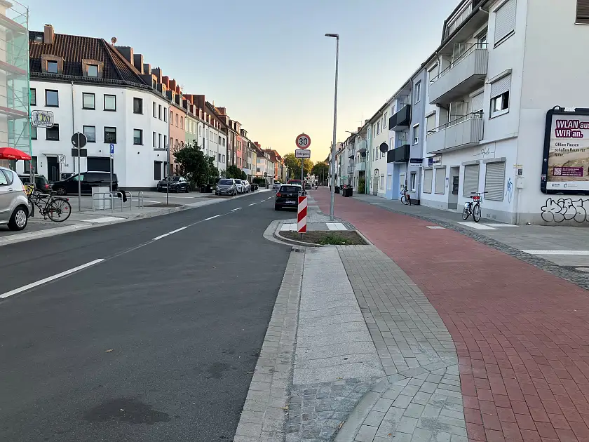 Zu sehen ist der &uuml;berarbeitete Stra&szlig;enquerschnitt zwischen Nachtigallstra&szlig;e und Stephanstra&szlig;e 
&tilde; Bildnachweis: Foto: ASV