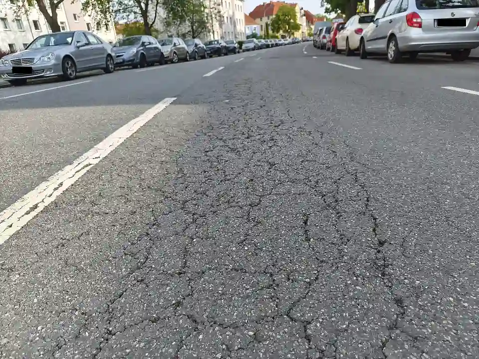 Fahrbahnsch&auml;den in der F&uuml;rther Stra&szlig;e