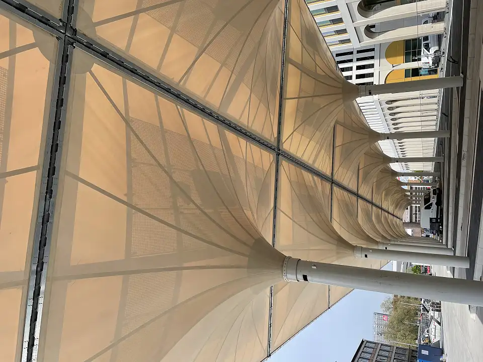 Dachkonstruktion Fernbusterminal von unten, Foto: ASV