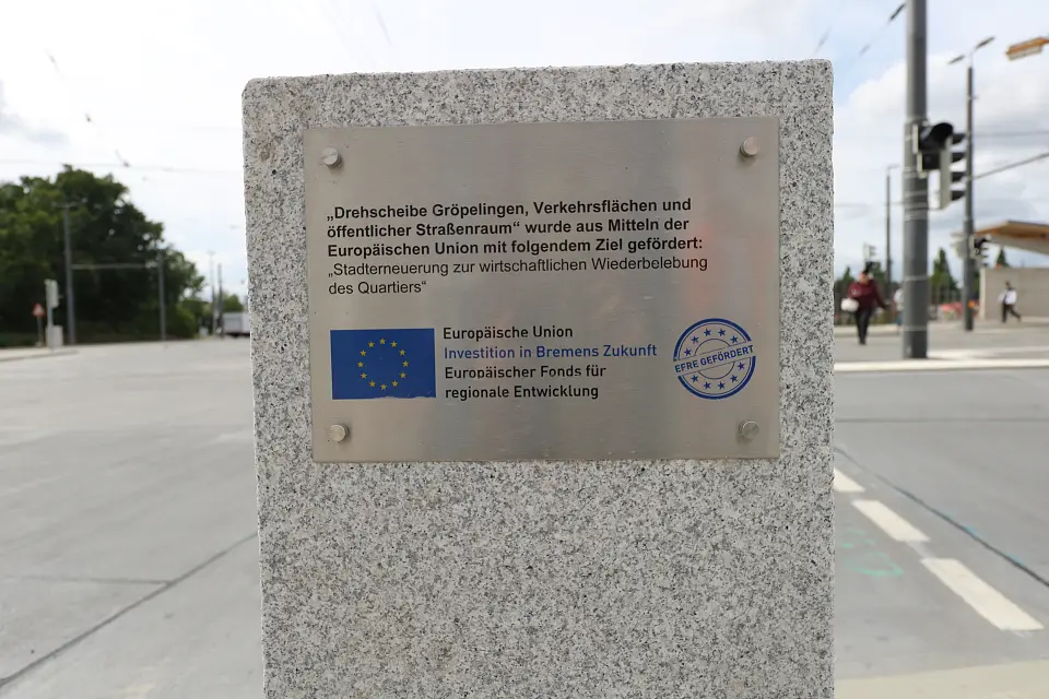 Die EU-Plakette erl&auml;utert die Hintergr&uuml;nde zur EFRE-Finanzierung