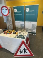Messestand des ASV mit Werbematerial.
