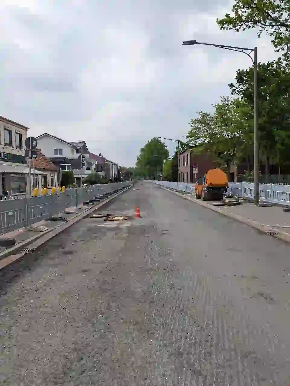 Sanierung der Fahrbahndecke in der Arberger Heerstra&szlig;e