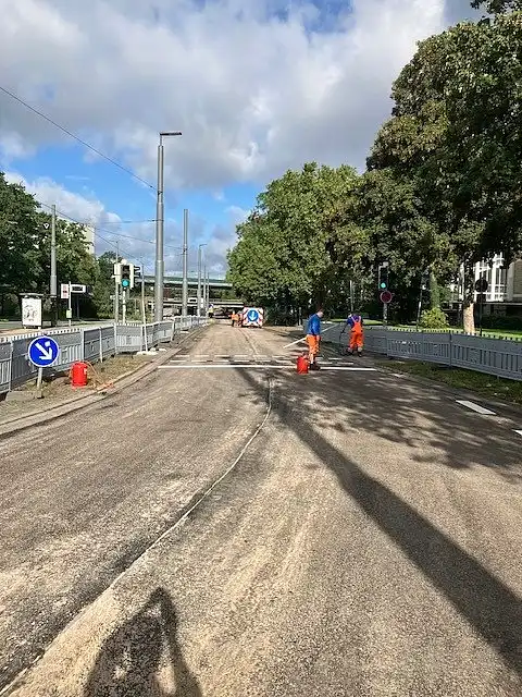 Sanierung der Asphaltdeckschicht Doventorscontrescarpe
